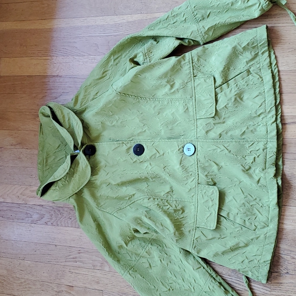 Dorman lime jacket with drawstring, wired collar L